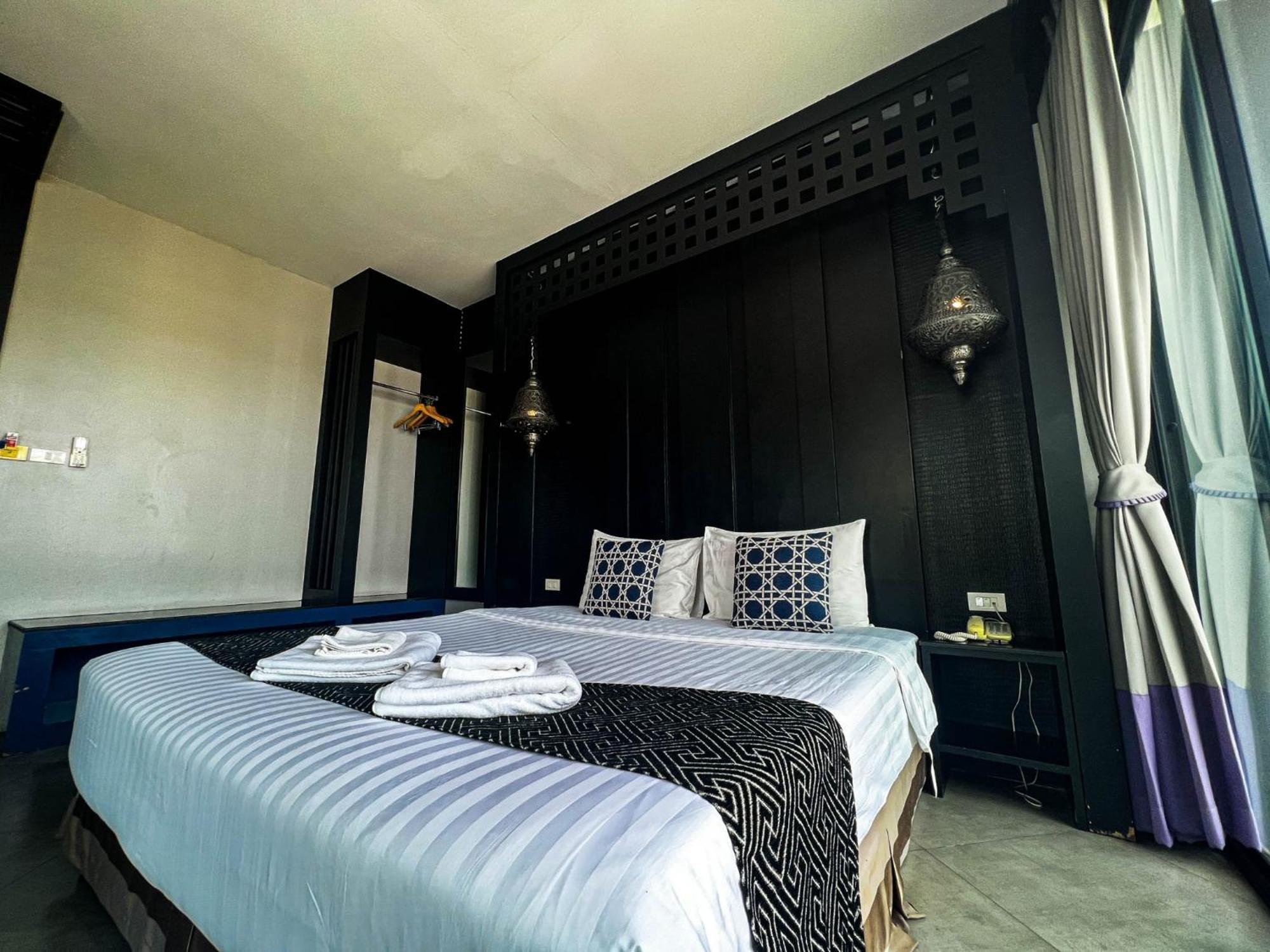 Srisawara Casa Hotel Krabi Exterior photo